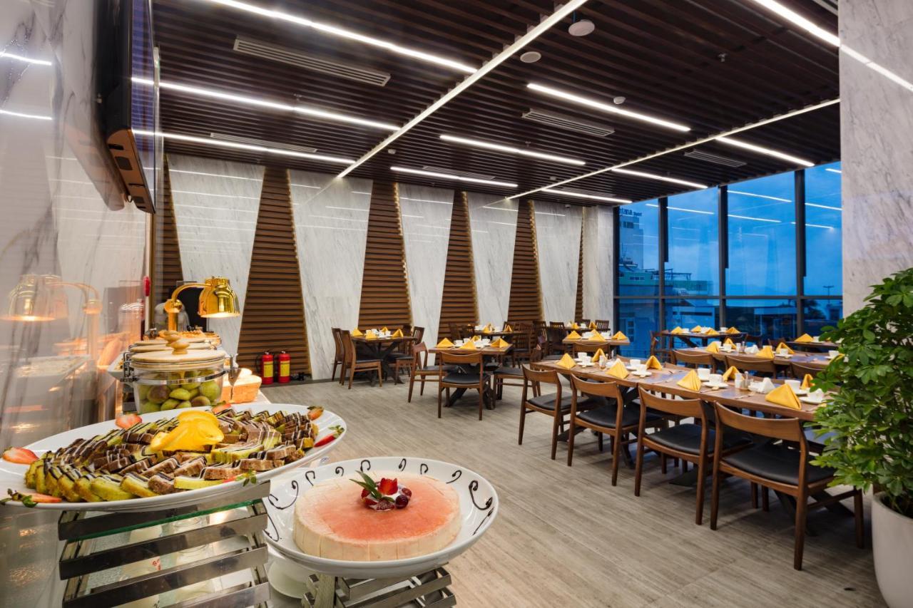 Emerald Bay Hotel & Spa Nha Trang Exterior photo The 360° Restaurant