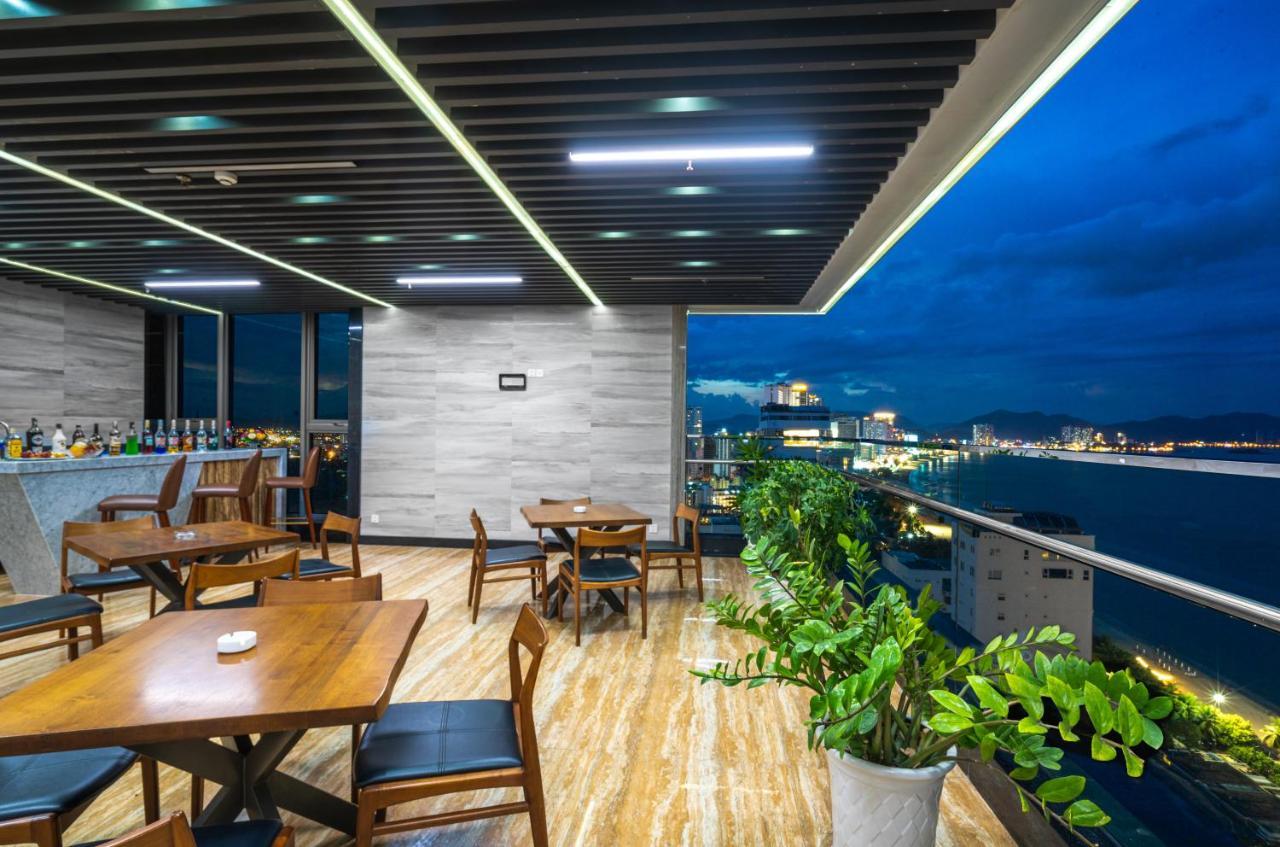 Emerald Bay Hotel & Spa Nha Trang Exterior photo The Sky Bar