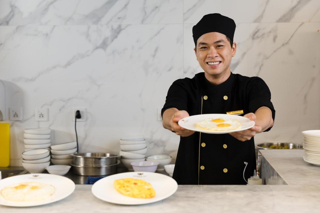 Emerald Bay Hotel & Spa Nha Trang Exterior photo A cook wearing a toque