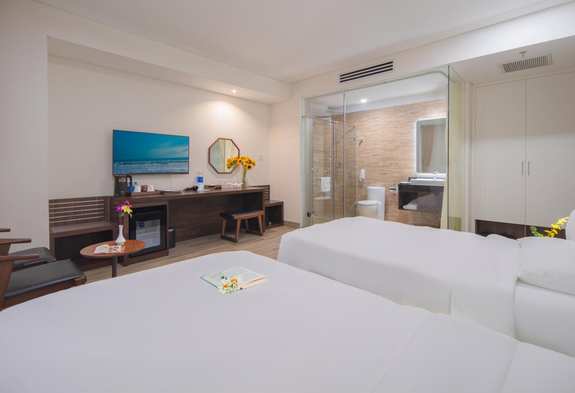 Emerald Bay Hotel & Spa Nha Trang Exterior photo Deluxe Room